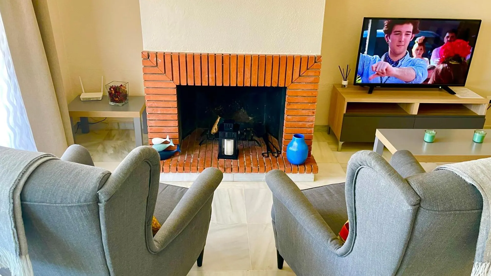 Large Apartment Nearby The Sea Benalmádena