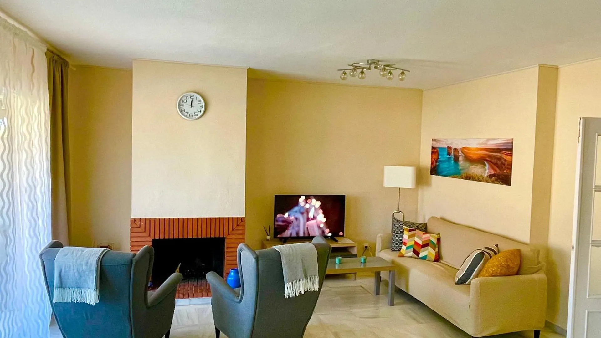 Large Apartment Nearby The Sea Benalmadena Spain