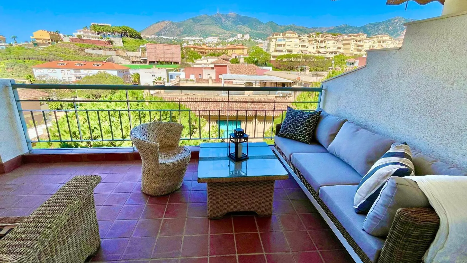 Large Apartment Nearby The Sea Benalmadena